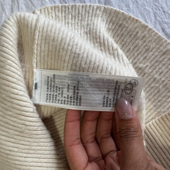 Abercrombie and Fitch Cream Sweater Dress - Picture 5 of 5